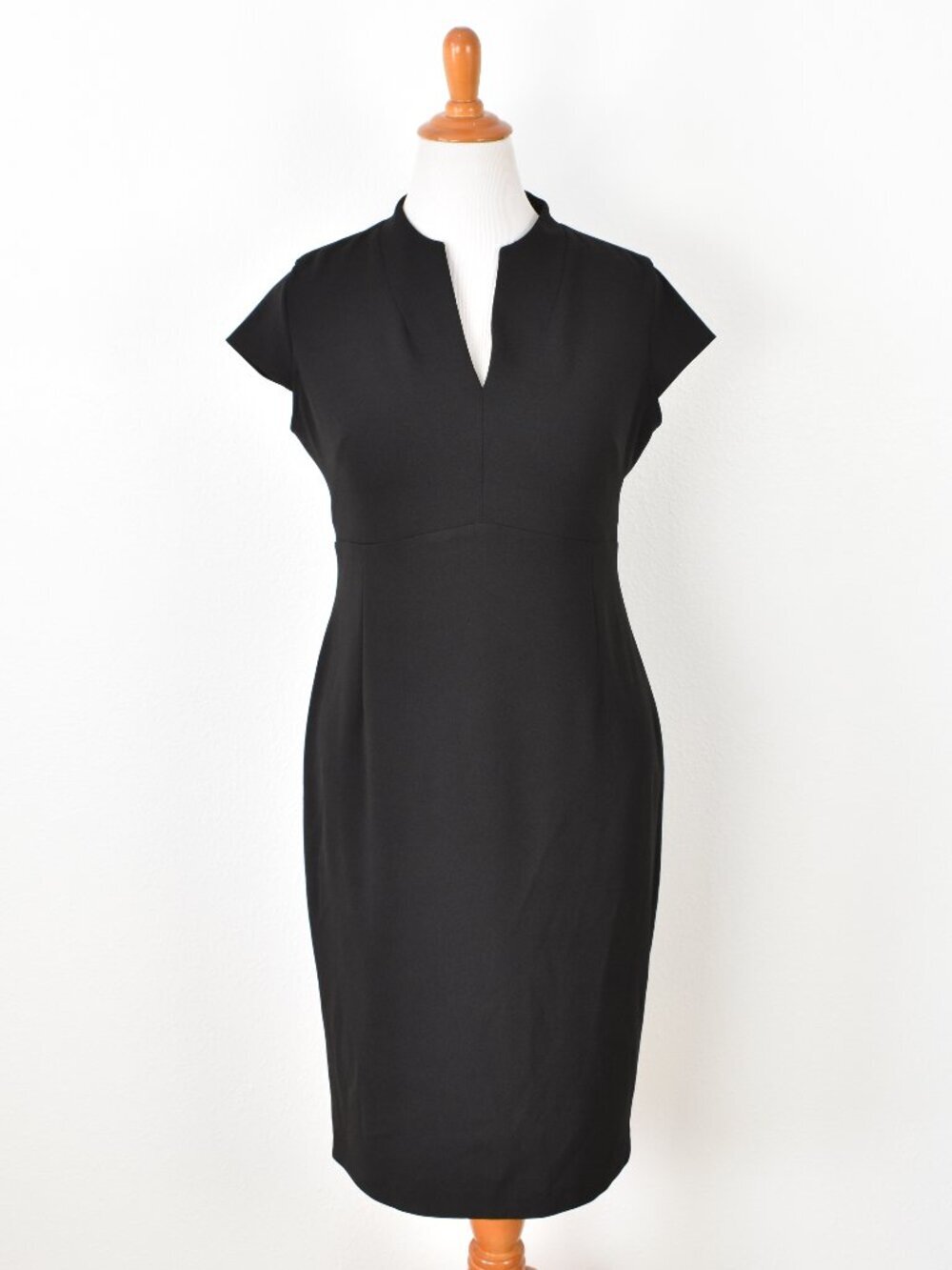 Calvin Klein Cap Sleeve V-neck Sheath Dress Black - 12